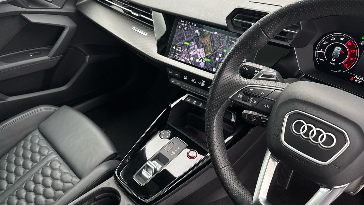 Audi RS3 Image 18