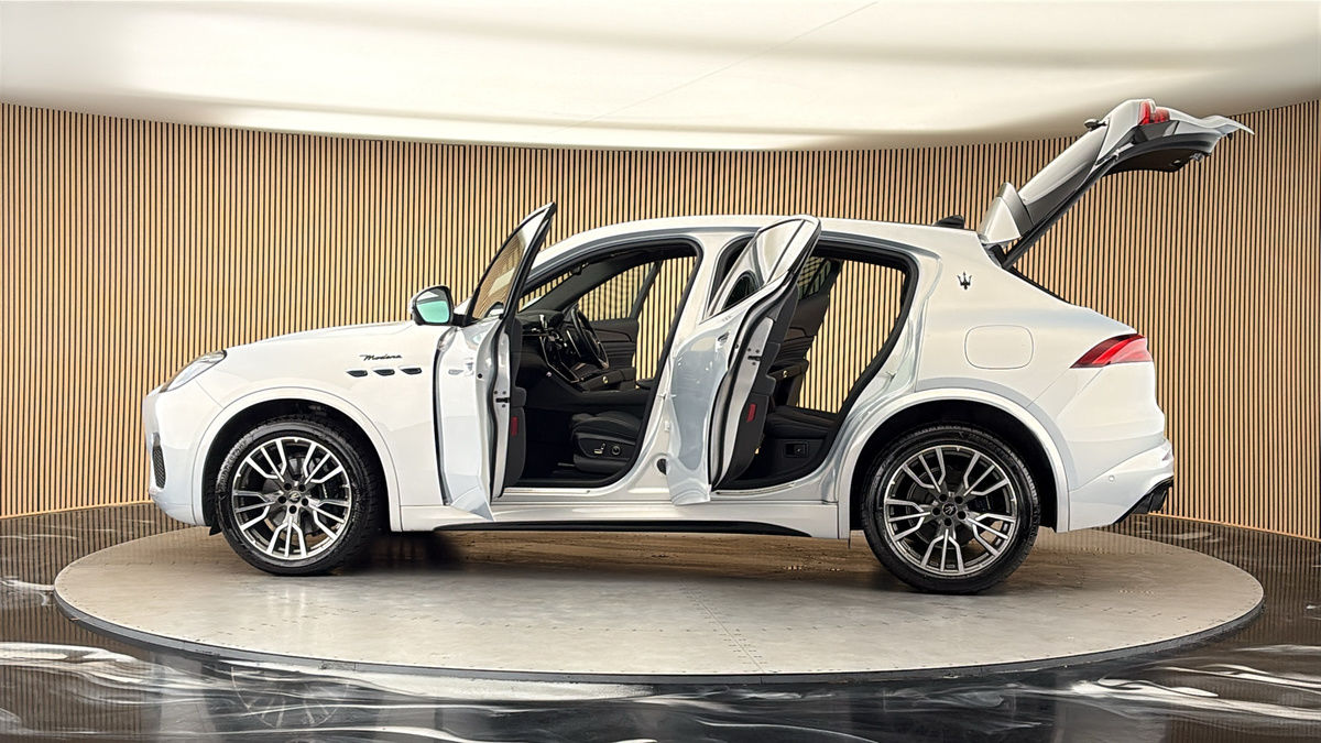 More views of Maserati Grecale