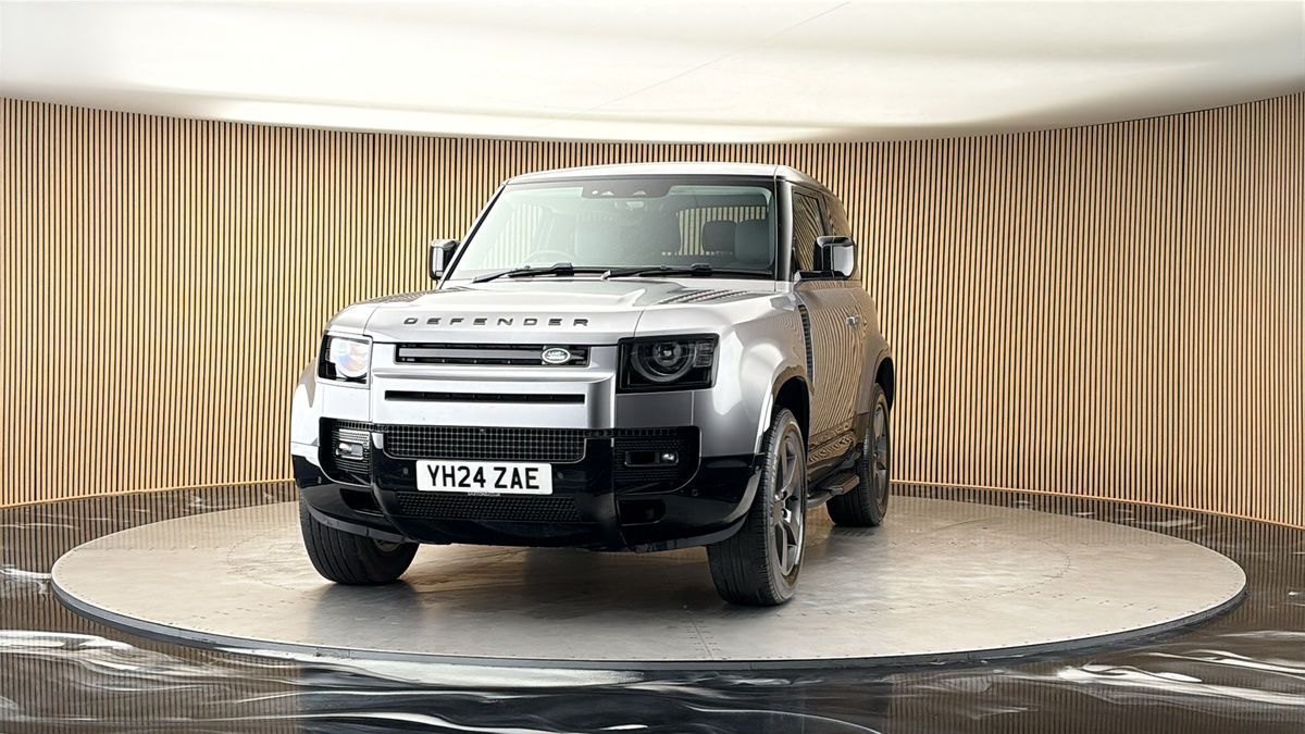More views of Land Rover Defender 90
