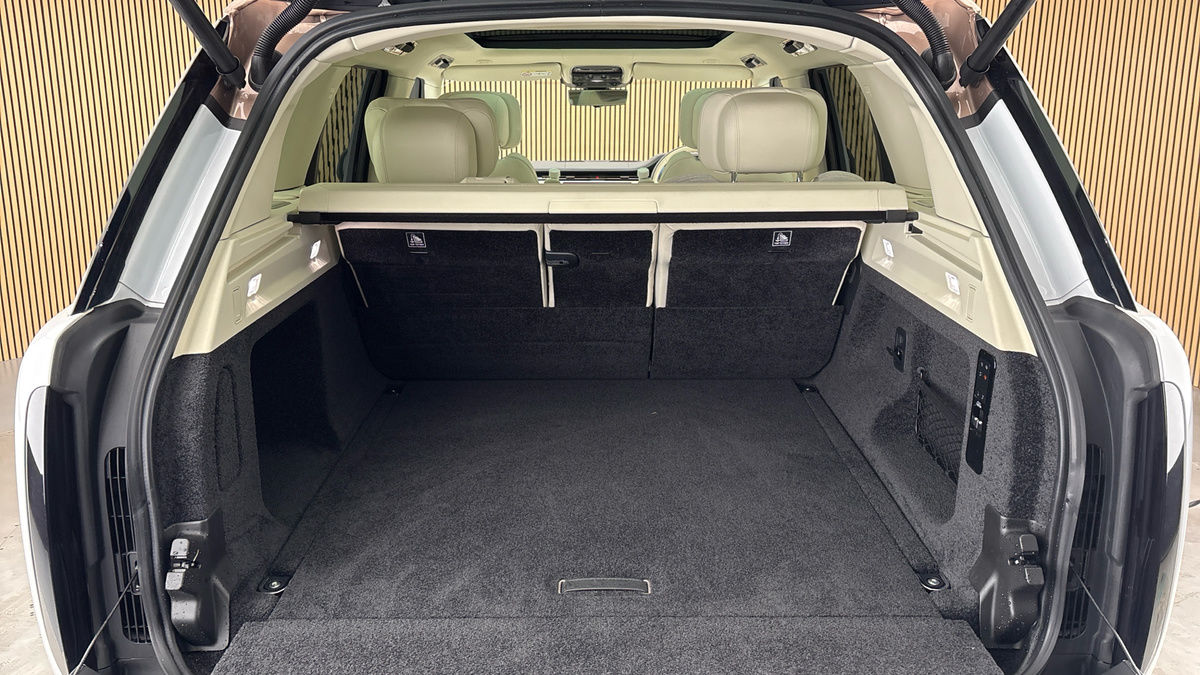 Land Rover Range Rover Image 11