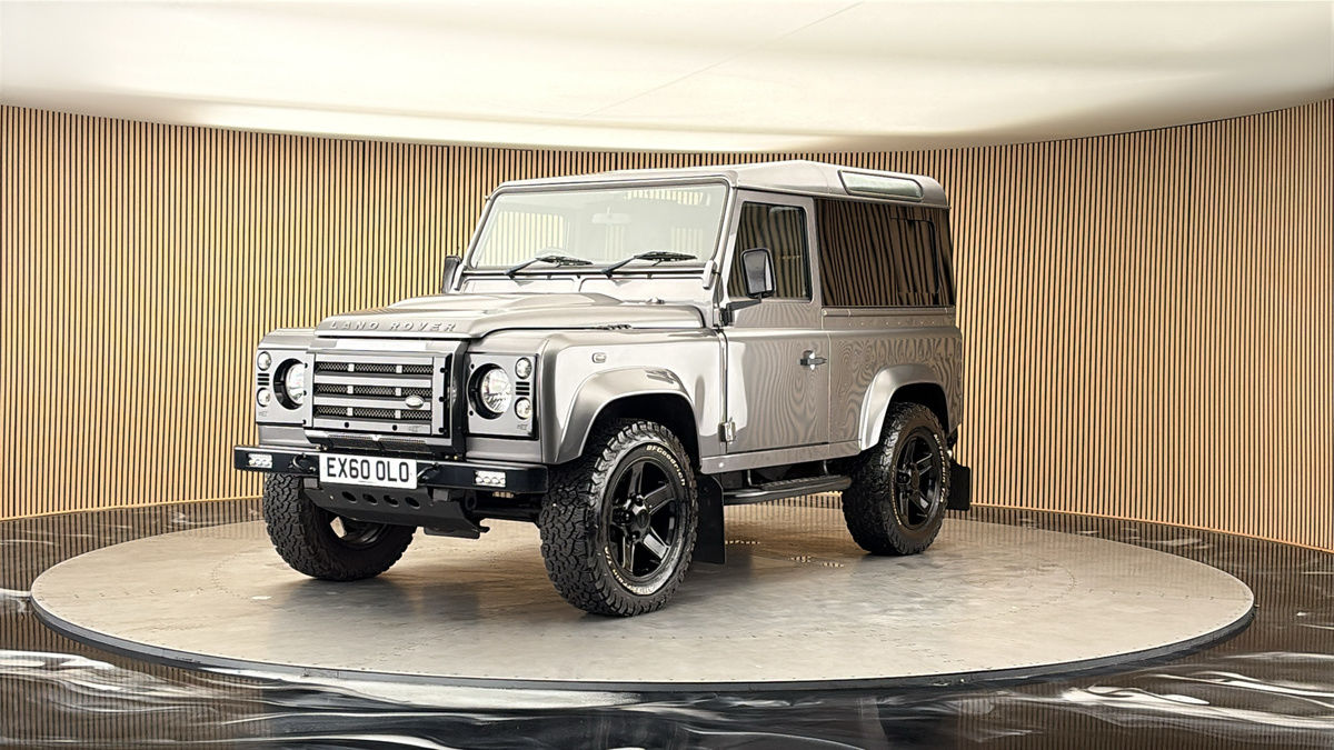 More views of Land Rover Defender 90