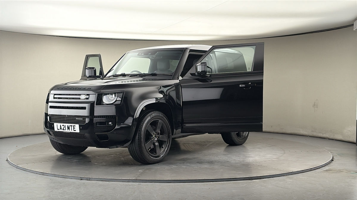 More views of Land Rover Defender 90