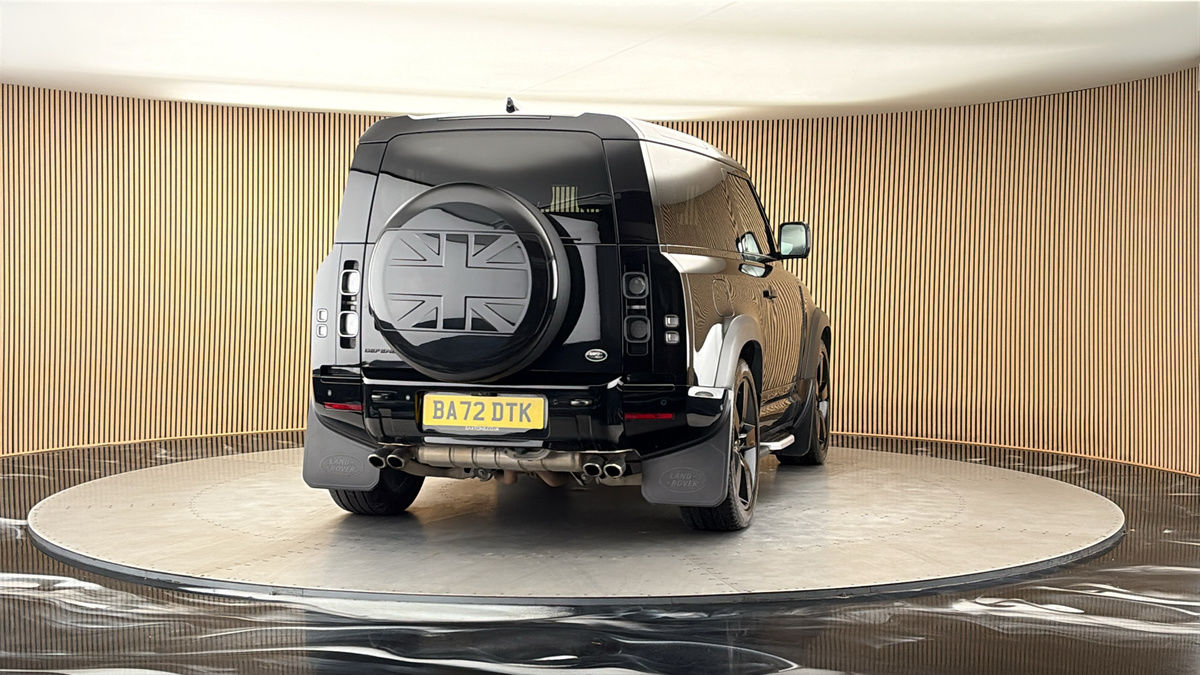 More views of Land Rover Defender 90