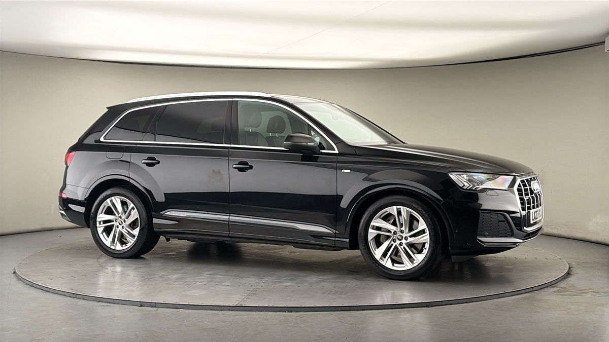 More views of Audi Q7