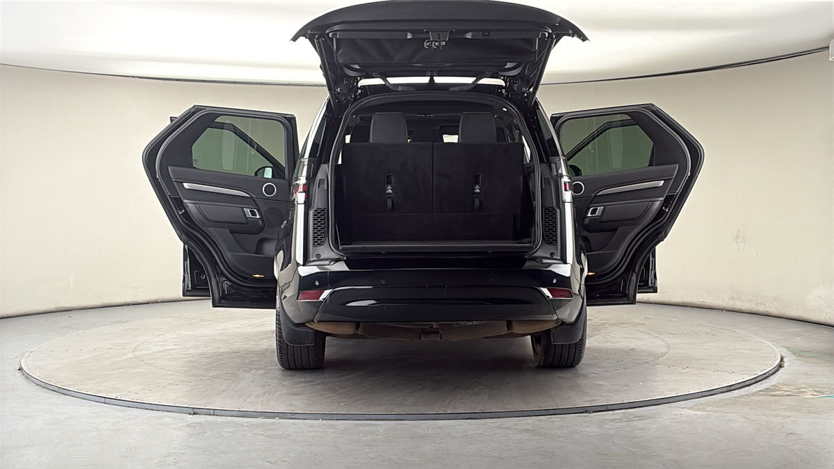 More views of Land Rover Discovery