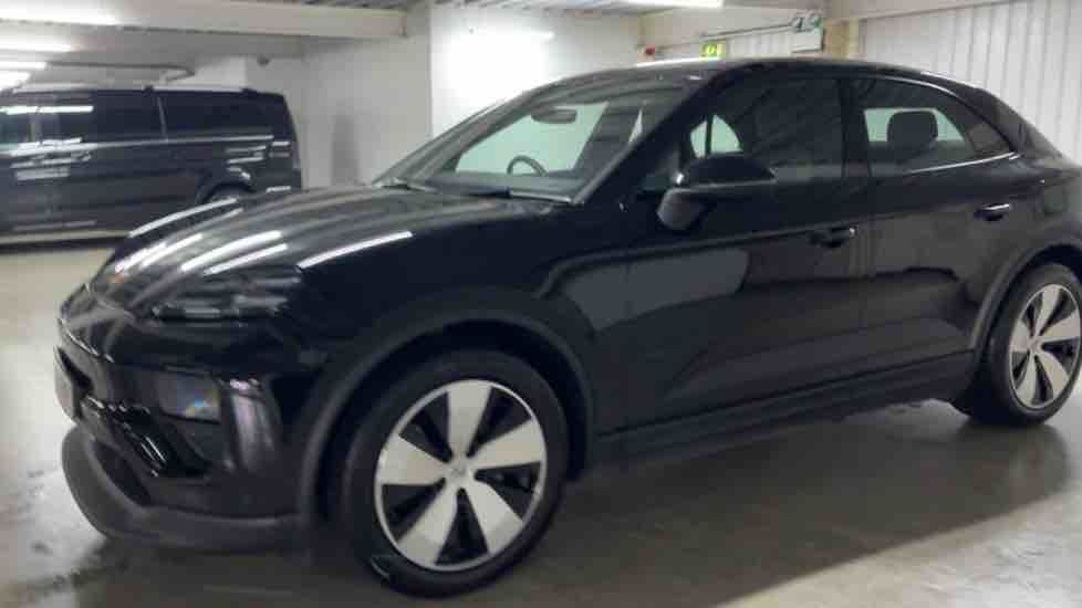 More views of Porsche Macan