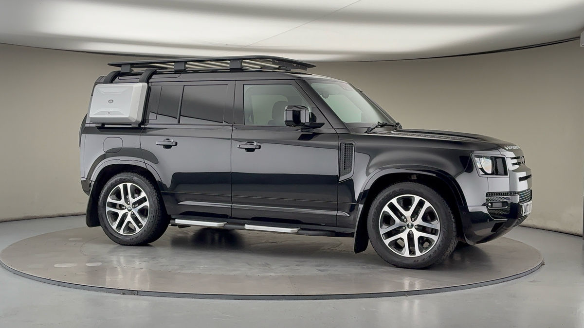 More views of Land Rover Defender 110