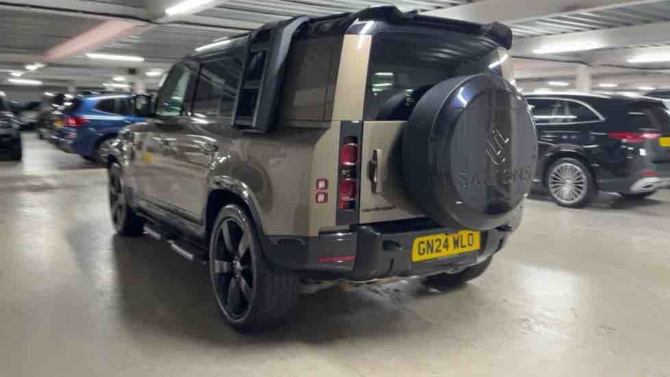 More views of Land Rover Defender 110