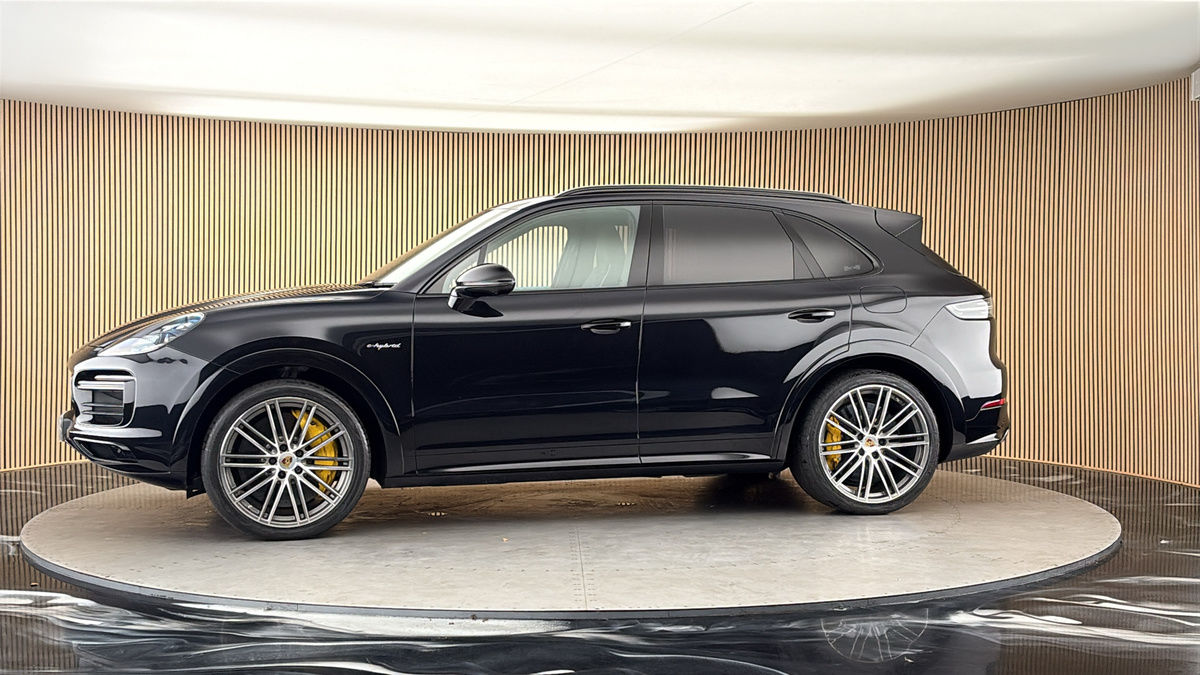 More views of Porsche Cayenne