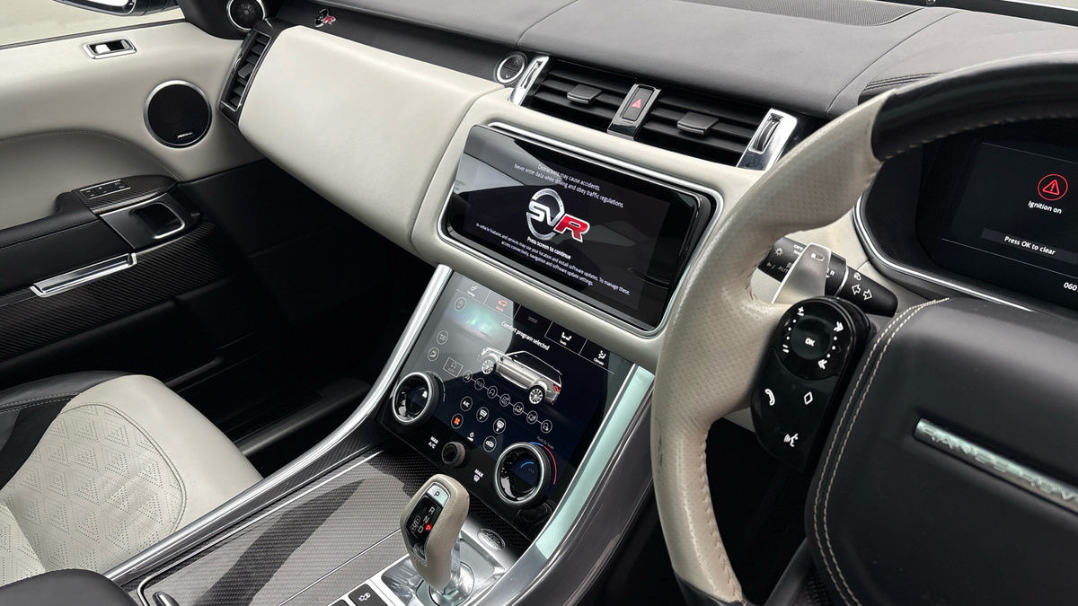 Land Rover Range Rover Sport Image 18