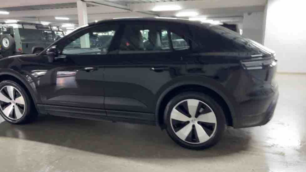 More views of Porsche Macan