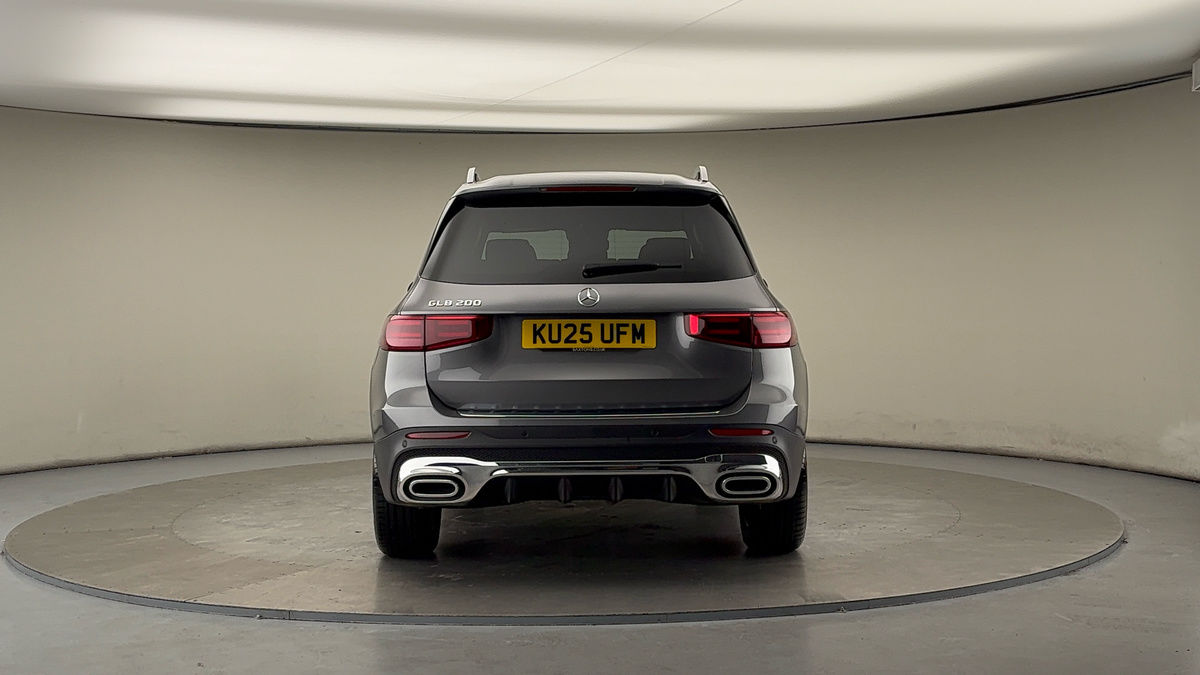 Mercedes-Benz GLB Image 4