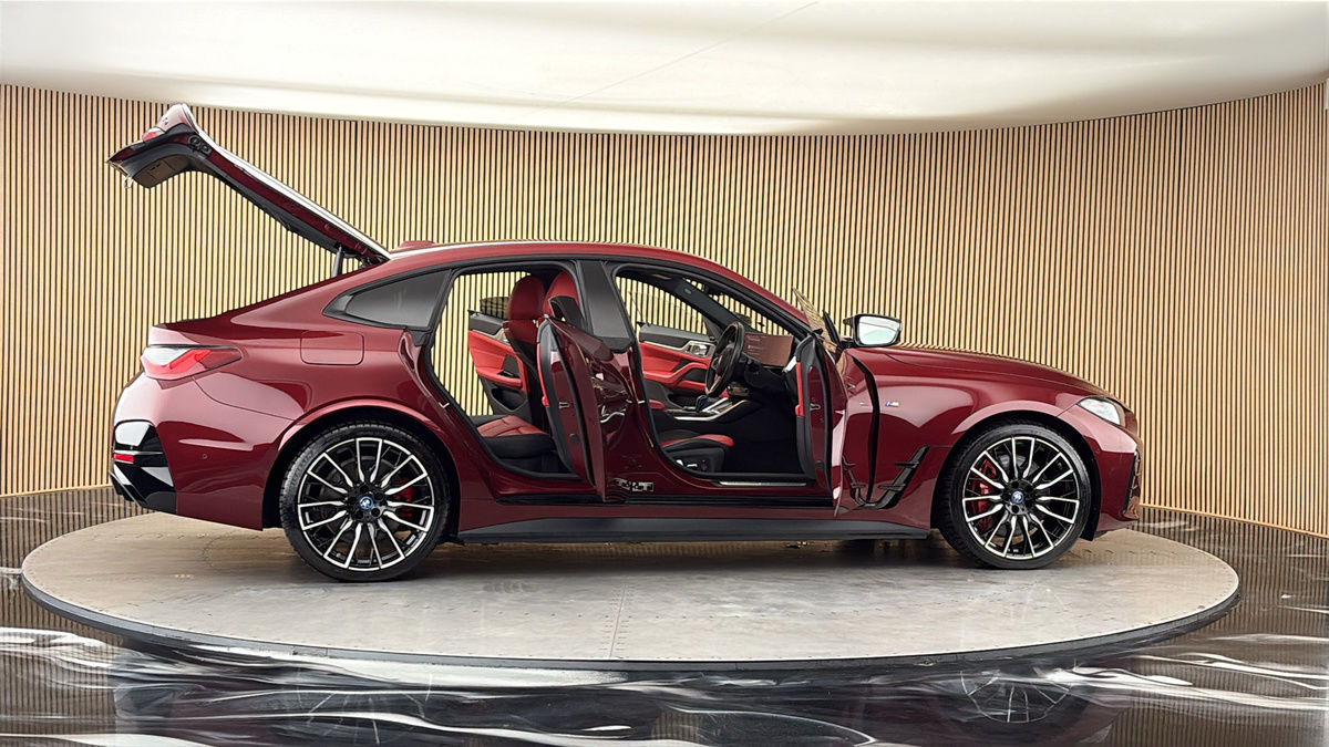 More views of BMW i4