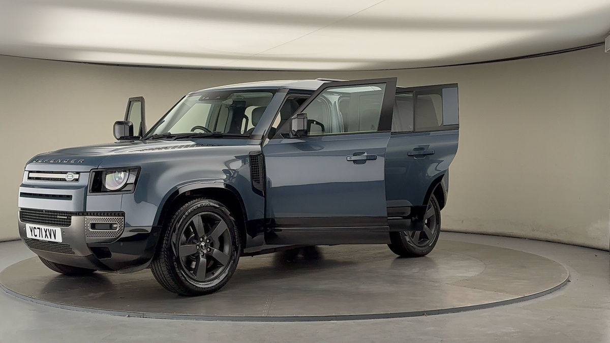 More views of Land Rover Defender 110