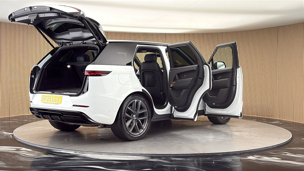 More views of Land Rover Range Rover Sport