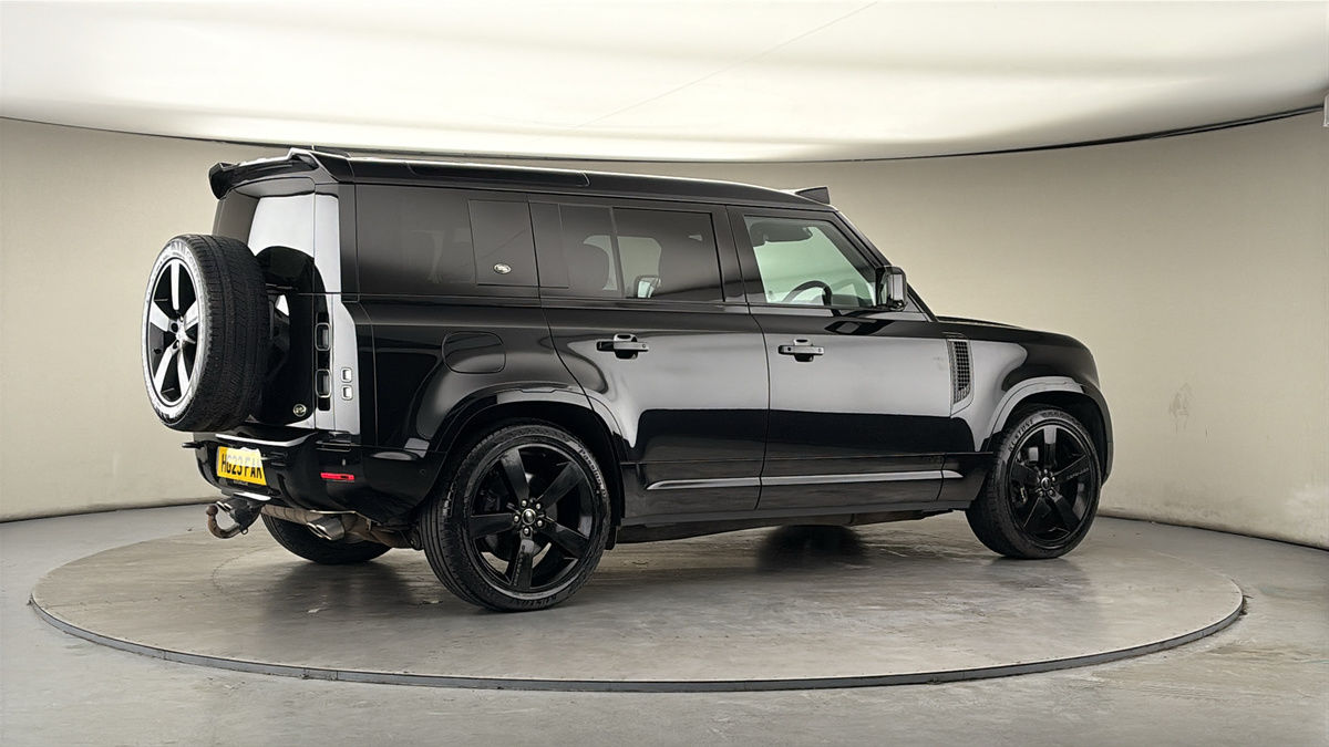 More views of Land Rover Defender 110