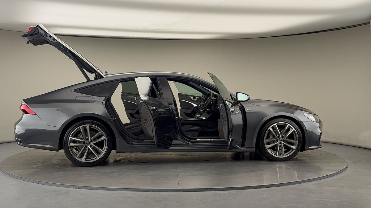 More views of Audi A7