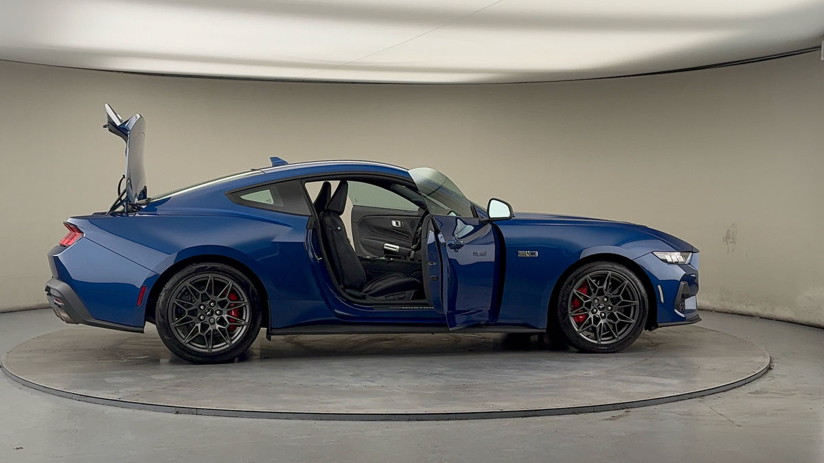 More views of Ford Mustang