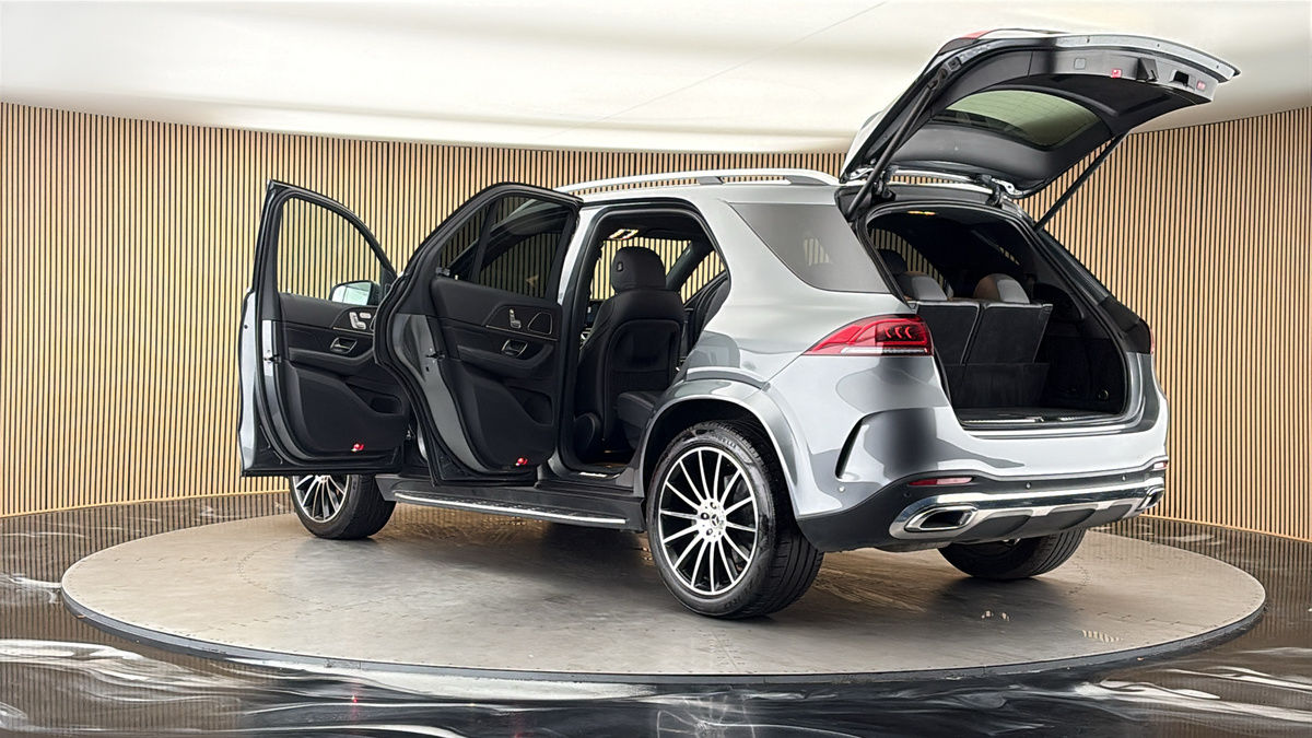 More views of Mercedes-Benz GLE