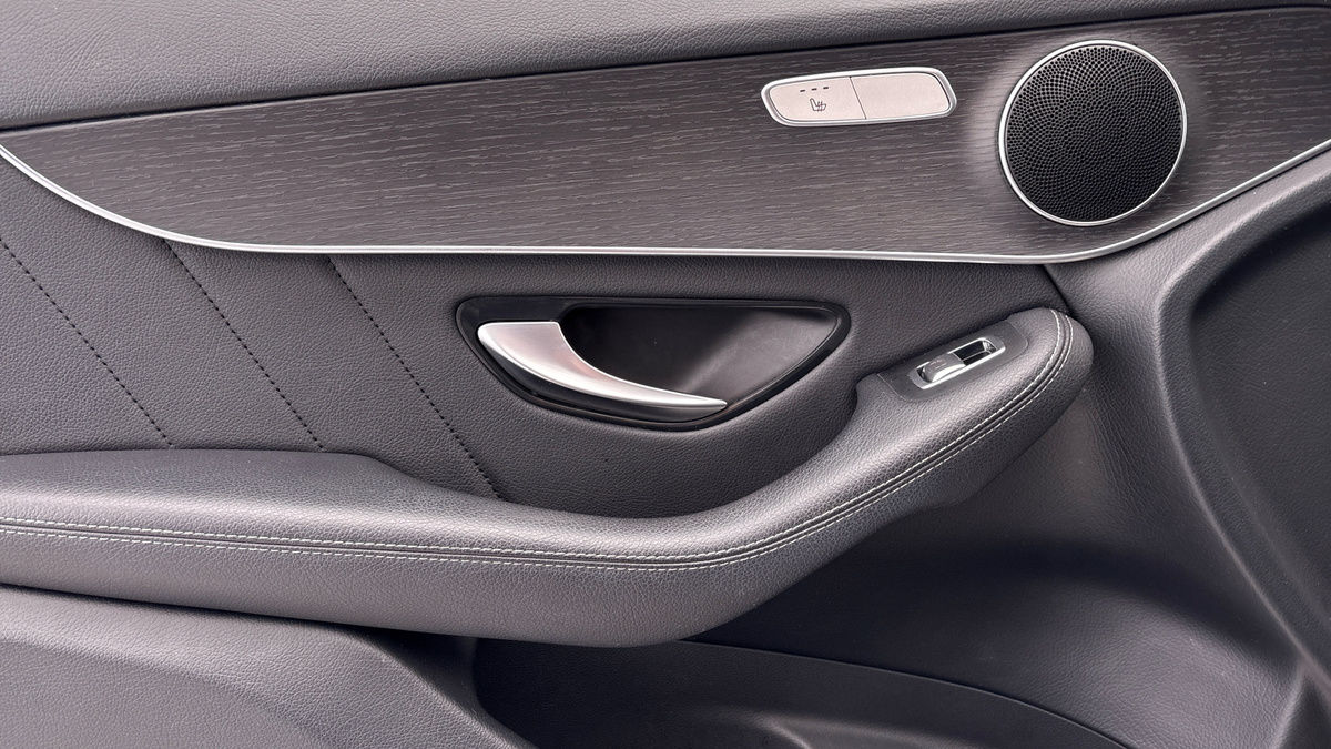 Mercedes-Benz GLC Image 19