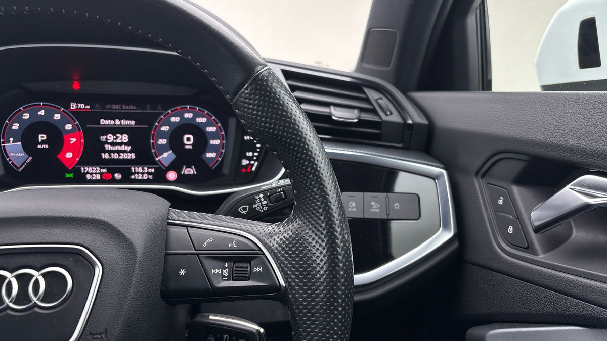 Audi Q3 Image 14