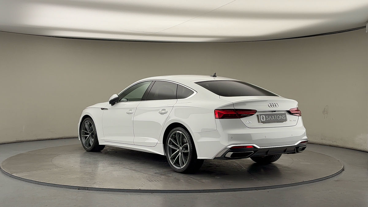 Audi A5 Image 2