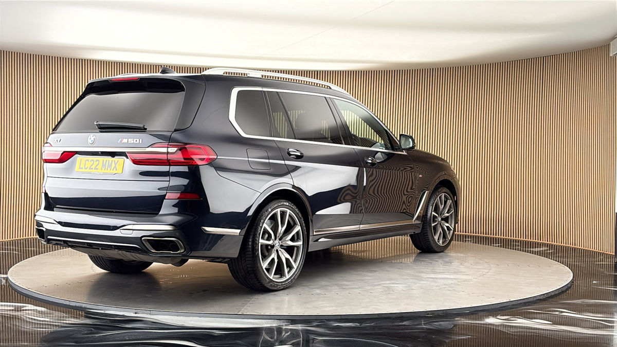 More views of BMW X7