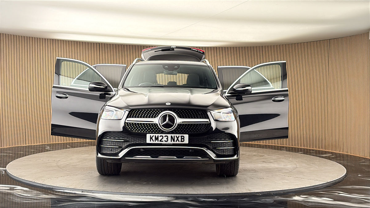 More views of Mercedes-Benz GLE