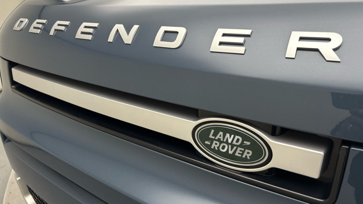 Land Rover Defender 110 Urban Image 24