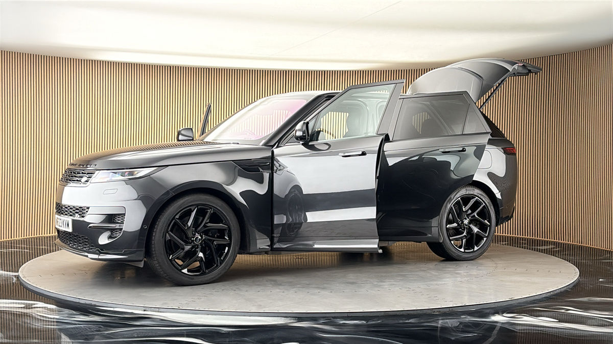More views of Land Rover Range Rover Sport