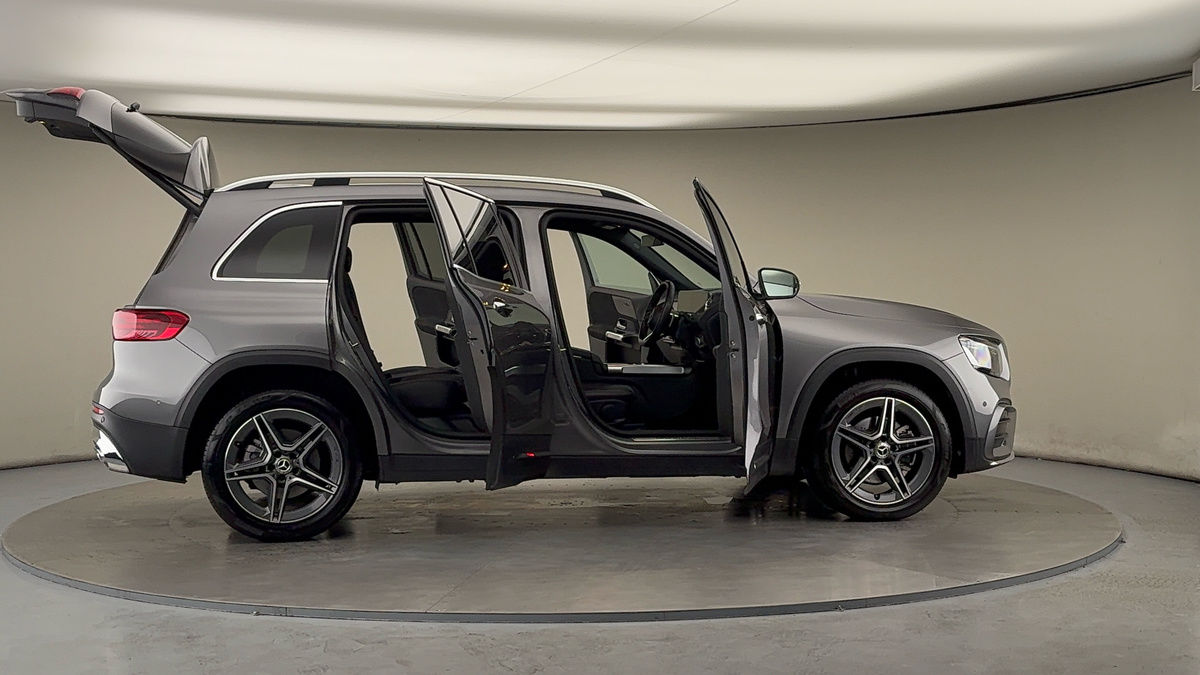 More views of Mercedes-Benz GLB