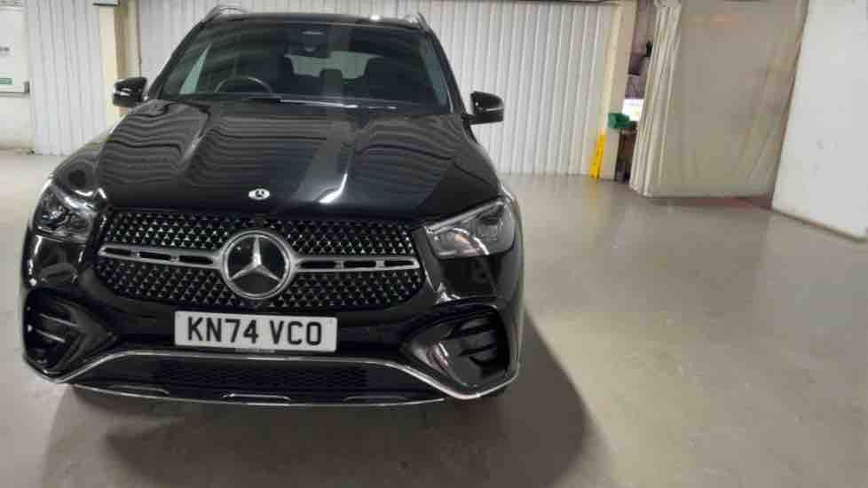 More views of Mercedes-Benz GLE