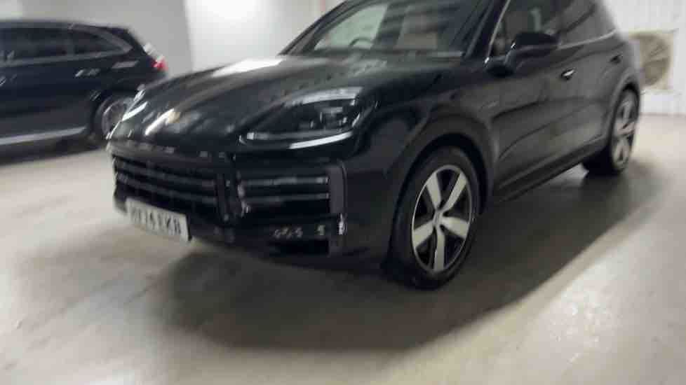 More views of Porsche Cayenne