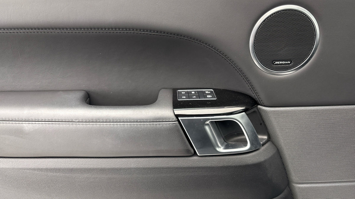 Land Rover Range Rover Sport Image 19