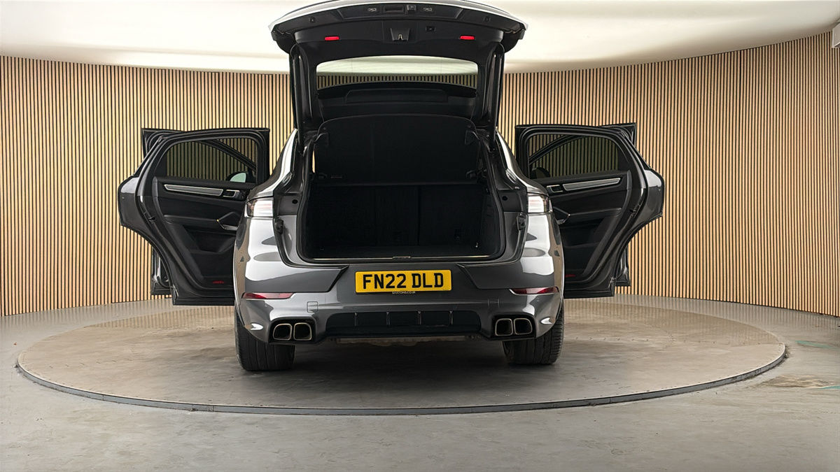 More views of Porsche Cayenne