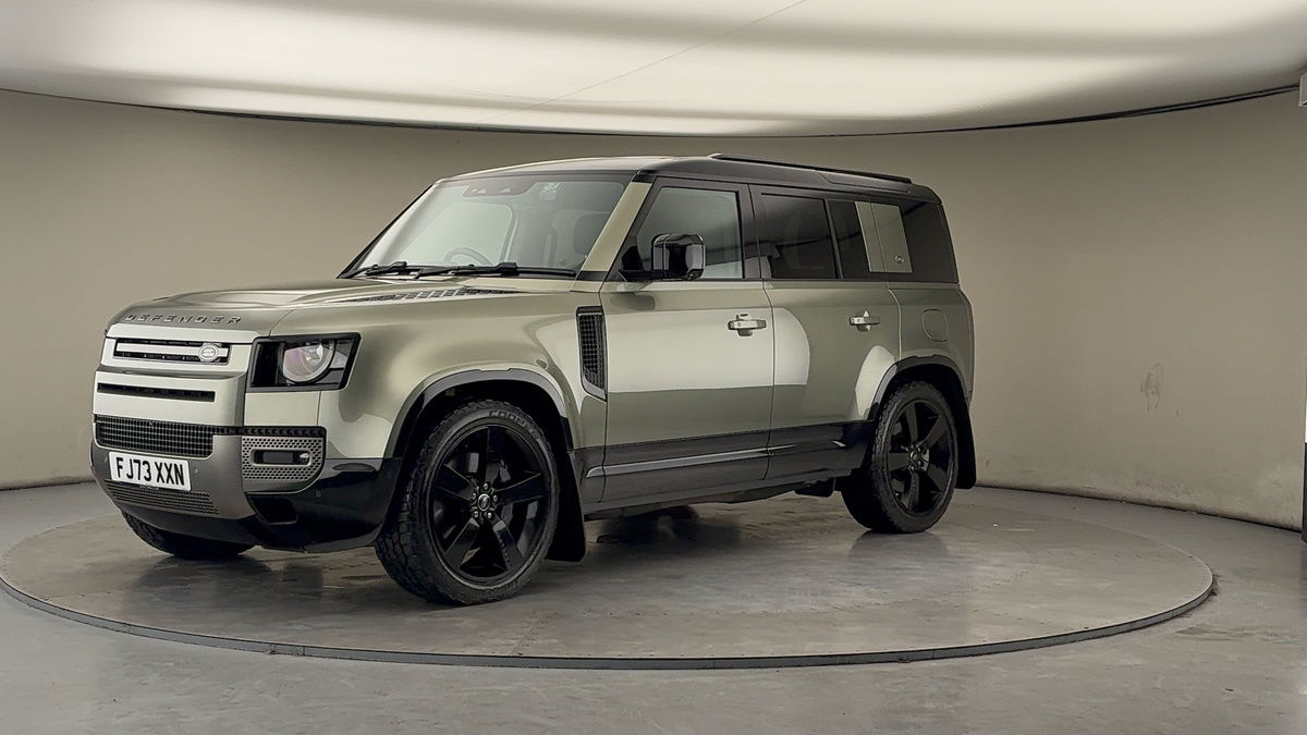 Land Rover Defender 110 Image 20