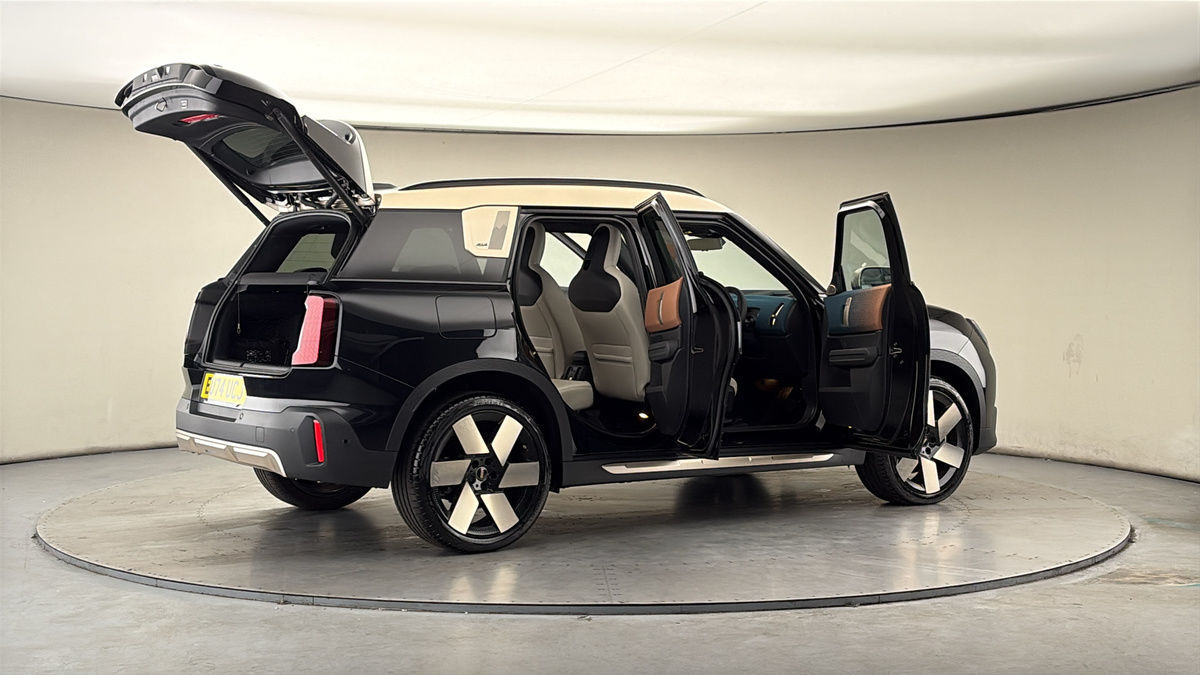 More views of MINI Countryman