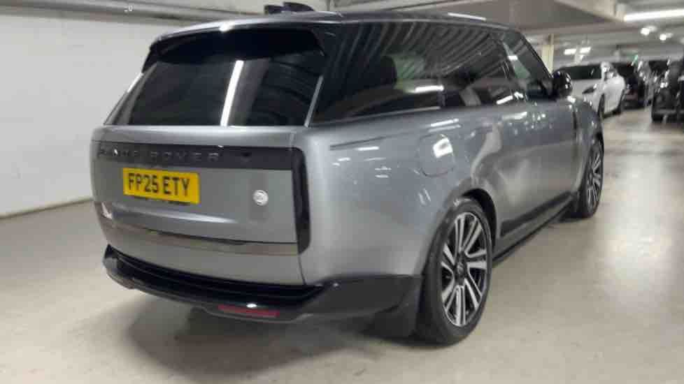 More views of Land Rover Range Rover