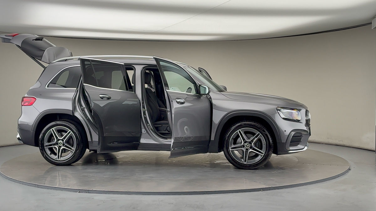 More views of Mercedes-Benz GLB