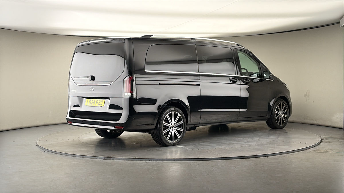 Mercedes-Benz V Class Image 21