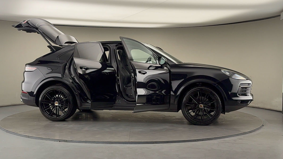 More views of Porsche Cayenne