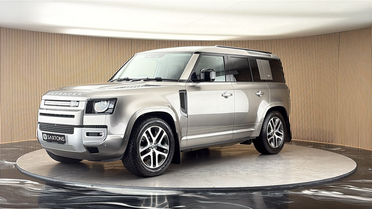 Land Rover Defender 110 Image 20