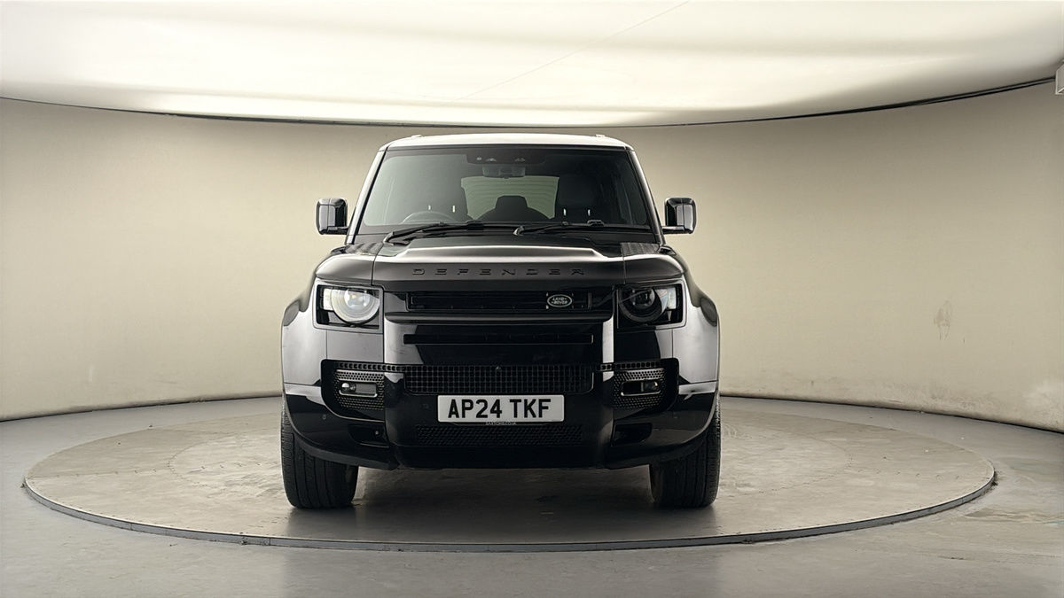 Land Rover Defender 110 Image 3