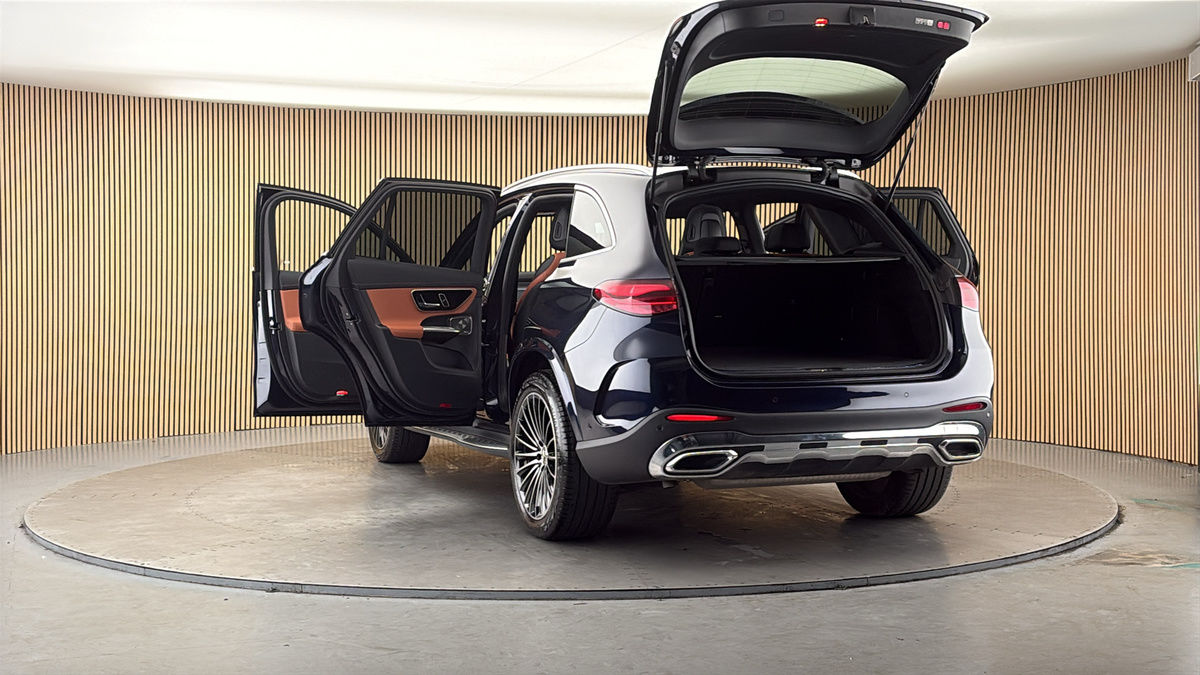 More views of Mercedes-Benz GLC