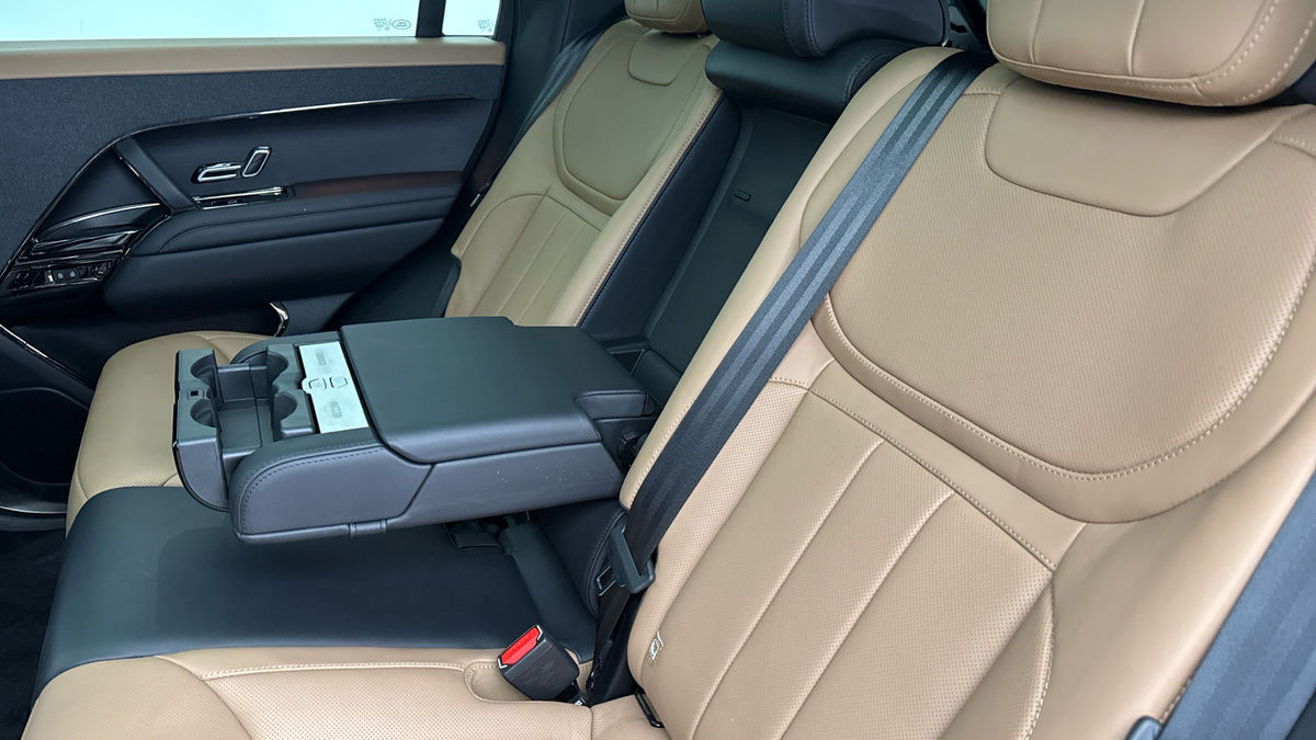 Land Rover Range Rover Sport Image 9