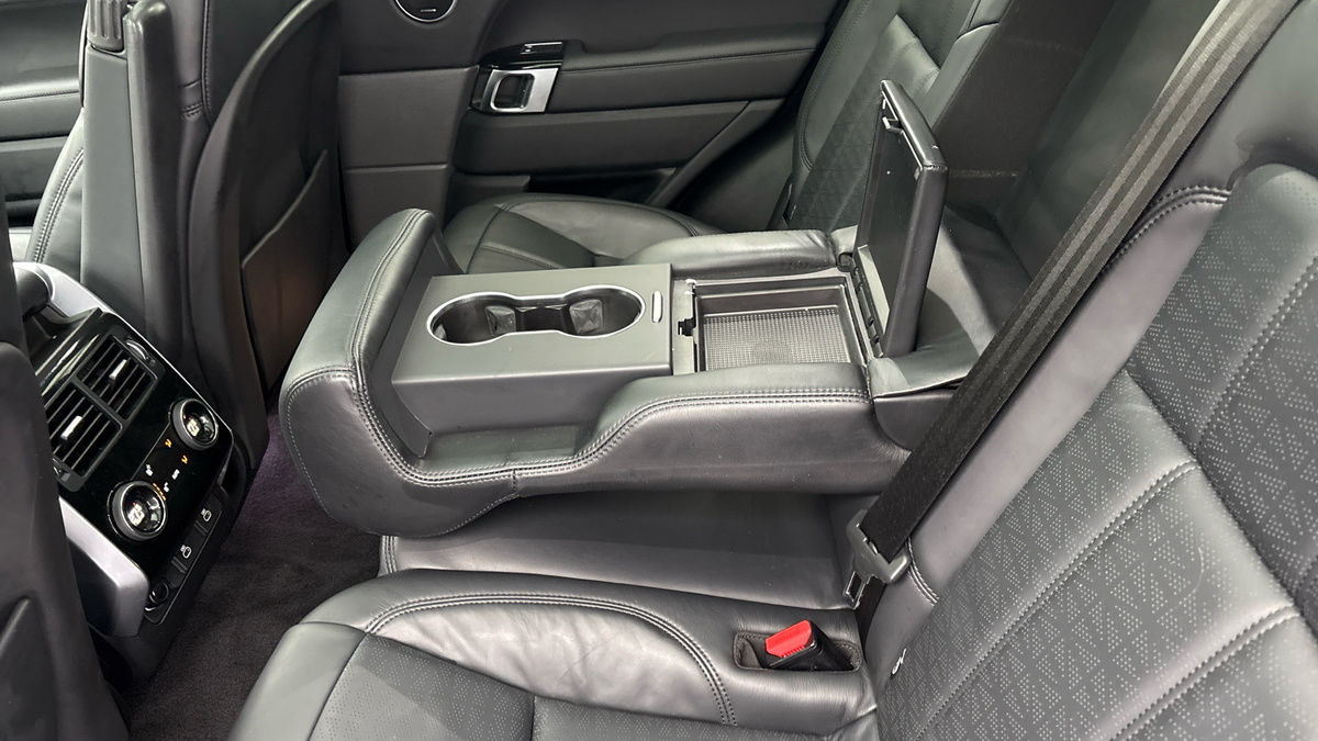 Land Rover Range Rover Sport Image 9