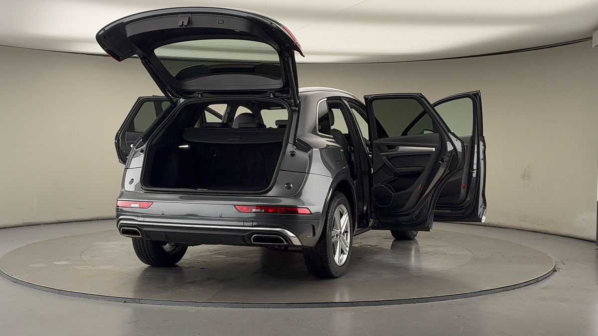 More views of Audi Q5