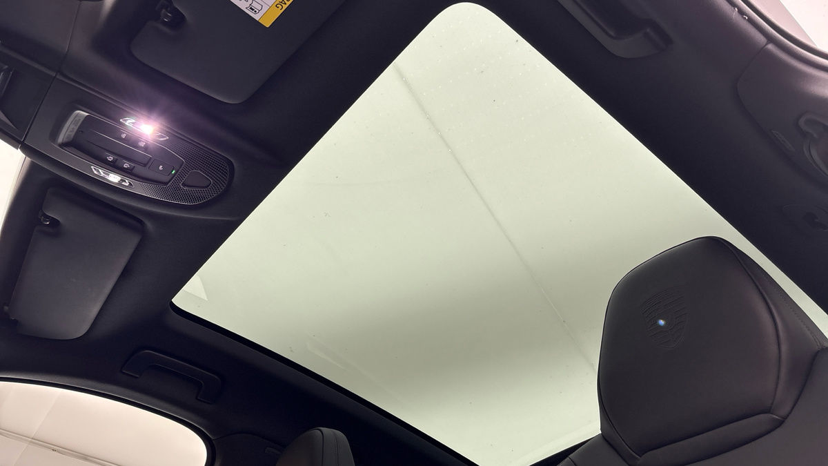 Porsche Cayenne Image 6