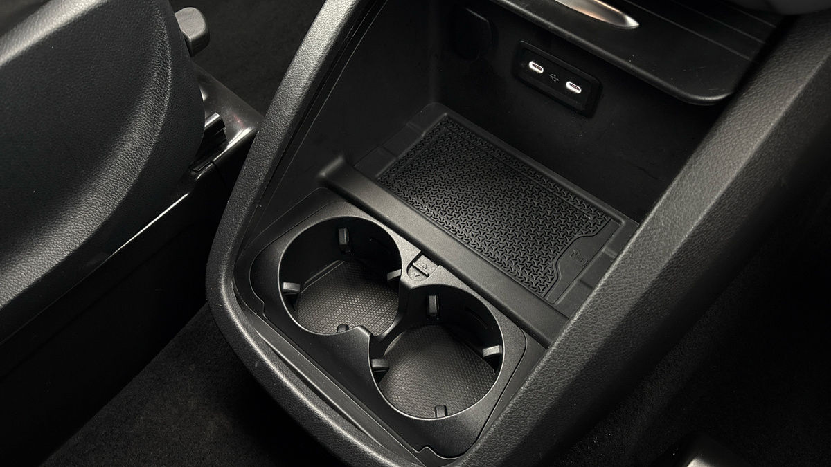 Mercedes-Benz V Class Image 25