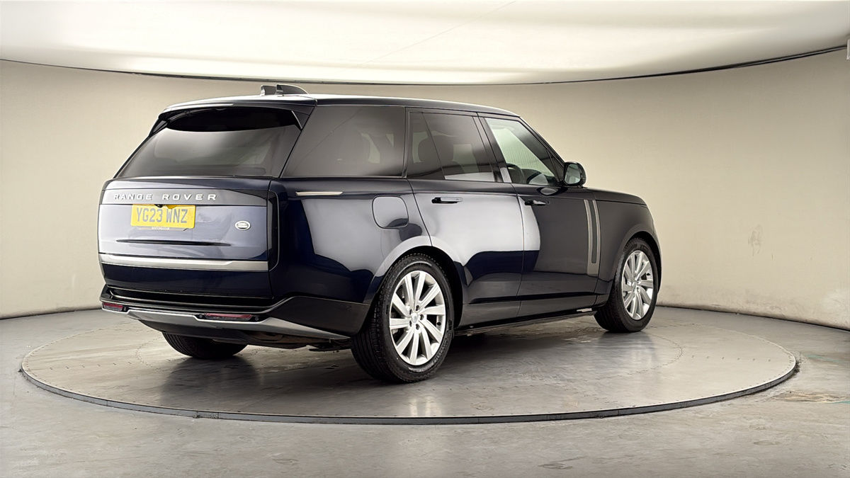 More views of Land Rover Range Rover